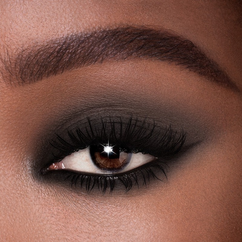 Smokey eyeshadow