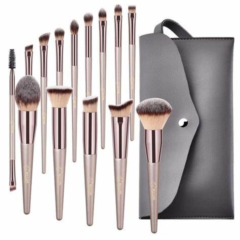 Eyeshadow brush