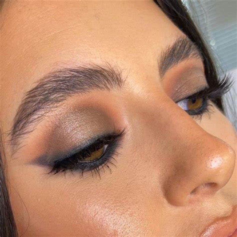 Brown eyeshadow