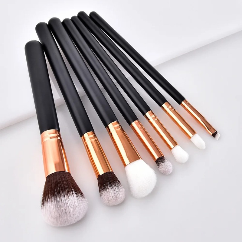 Eyeshadow brush